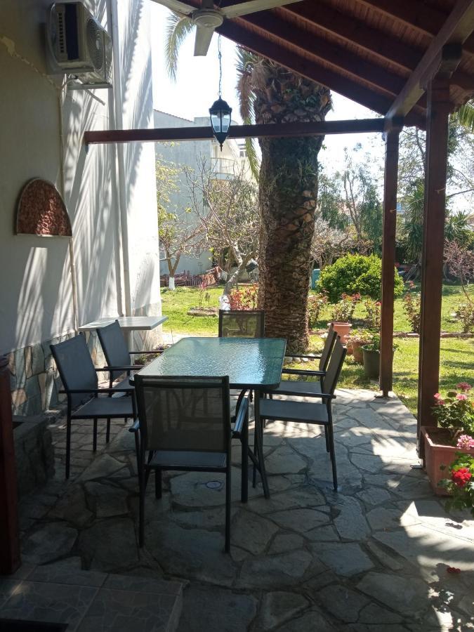 Apartament Sofia'S Garden Néa Péramos Zewnętrze zdjęcie