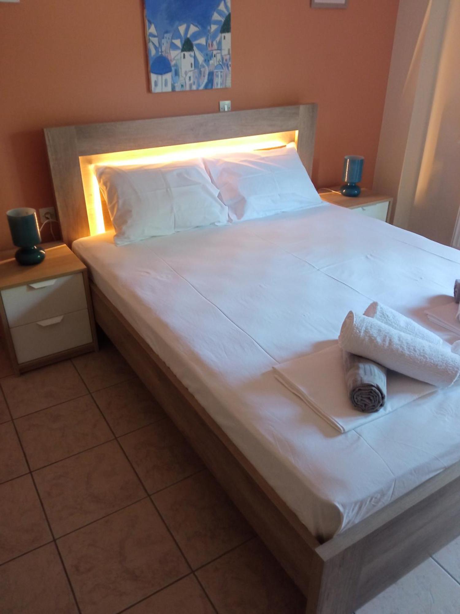 Apartament Sofia'S Garden Néa Péramos Zewnętrze zdjęcie